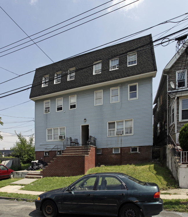 73 Bodine St in Staten Island, NY - Building Photo - Building Photo