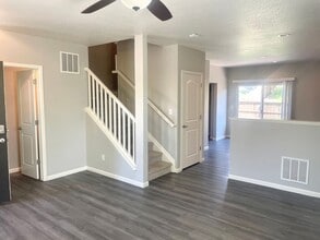 24708 E Layton Pl in Aurora, CO - Building Photo - Building Photo