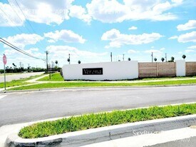 1415 Petri Dr in Weslaco, TX - Building Photo