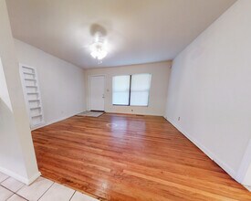 811 S Lipona Rd in Tallahassee, FL - Building Photo - Building Photo