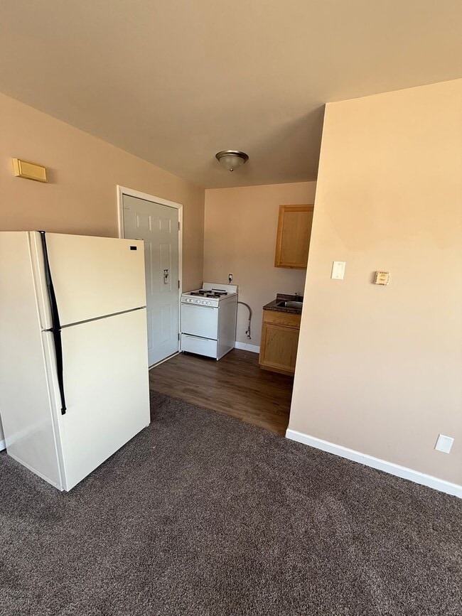 240 Tedmark Ct in Kankakee, IL - Building Photo - Building Photo