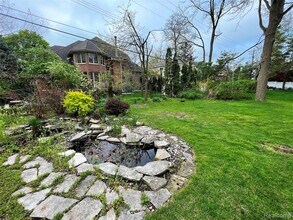 2145 Lakeshire Dr in West Bloomfield Township, MI - Building Photo - Building Photo