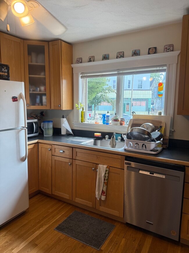 881 Broadway, Unit 1