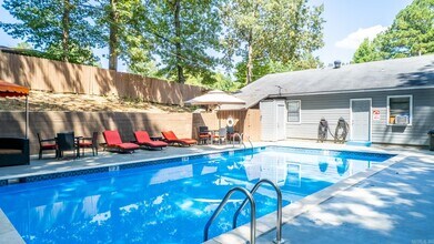 1309 Country Oaks Dr in Benton, AR - Building Photo - Building Photo