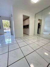 1475 NE 125th Terrace, Unit 103B in North Miami, FL - Foto de edificio - Building Photo