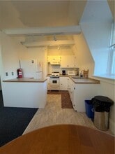 6 Sunnyside Pl in Newport, RI - Building Photo - Building Photo