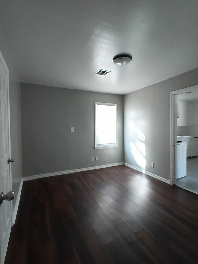 1024 S Holly Dr in Midwest City, OK - Building Photo - Building Photo