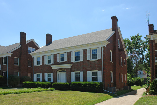 140 Cochran Rd in Lexington, KY - Foto de edificio - Building Photo