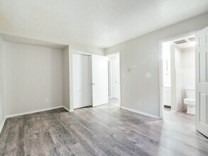 3858 Washington Ave, Unit 13 in Cincinnati, OH - Building Photo - Building Photo