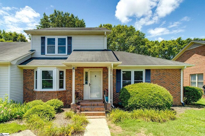 9 Hillington Pl in Greer, SC - Building Photo