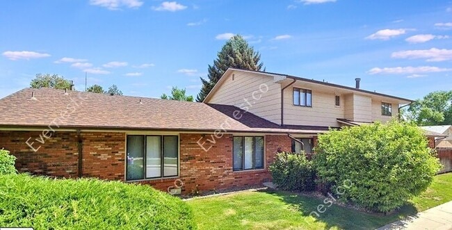 2608 Leisure Dr