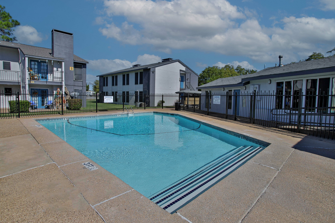 The Parks on Taylor in Sherman, TX - Building Photo