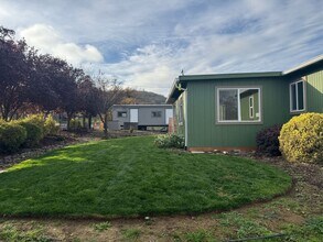 6356 Ventura Ln in Central Point, OR - Building Photo - Building Photo