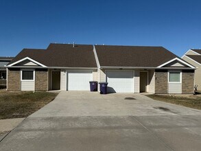 526 Grainfield St in Manhattan, KS - Building Photo - Building Photo