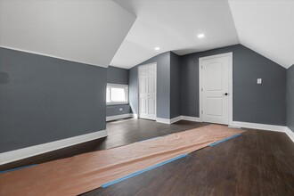 2108 S Homan Ave, Unit 2 in Chicago, IL - Foto de edificio - Building Photo