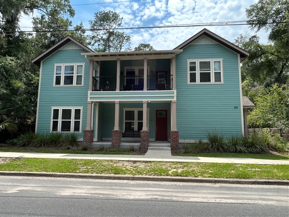 310 SE 9th St, Unit 1 in Gainesville, FL - Building Photo