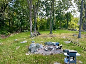 36 Tuxis Rd in Madison, CT - Building Photo - Building Photo