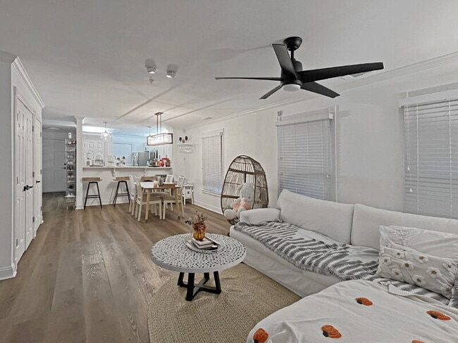 429 Montgomery St in Savannah, GA - Building Photo - Building Photo