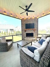 5052 High Park Hill Dr in Arrington, TN - Foto de edificio - Building Photo