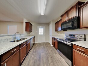 6110 Coral Cv Rd in Baytown, TX - Building Photo - Building Photo
