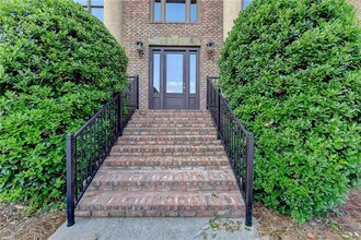 8920 Doral Dr in Duluth, GA - Building Photo - Building Photo