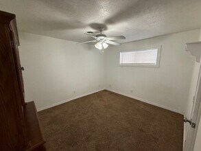 3106 Western in West Orange, TX - Building Photo - Building Photo