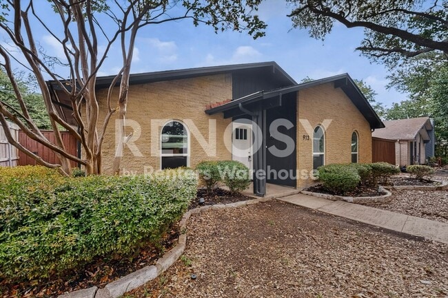 property at 913 Overdowns Dr