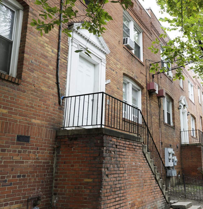 558 Malcolm X Ave SE in Washington, DC - Building Photo - Building Photo