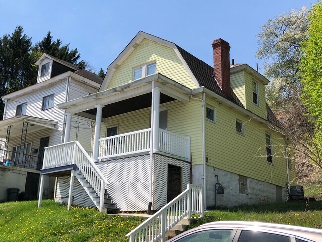 1714 Dagmar Ave in Pittsburgh, PA - Building Photo - Building Photo