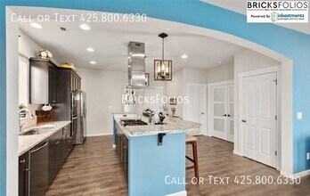 2715 Saga Ct NE in Lacey, WA - Building Photo - Building Photo
