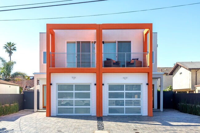 161-163 Dahlia Ave in Imperial Beach, CA - Building Photo - Building Photo