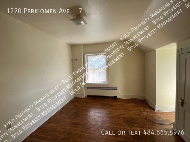 property at 1220 Perkiomen Ave