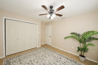 2818 Garfield St in Laredo, TX - Building Photo - Building Photo