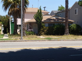 2468 S Centinela Ave Apartments