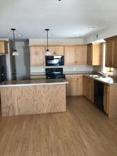 146 Erin Ct, Unit #B in Nicollet, MN - Building Photo - Building Photo