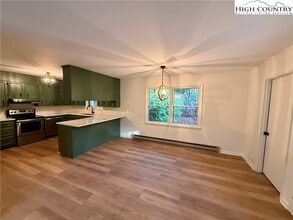 130 Maple Dr in Boone, NC - Building Photo - Building Photo