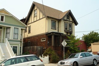 15 Echo Ave in Oakland, CA - Foto de edificio - Building Photo