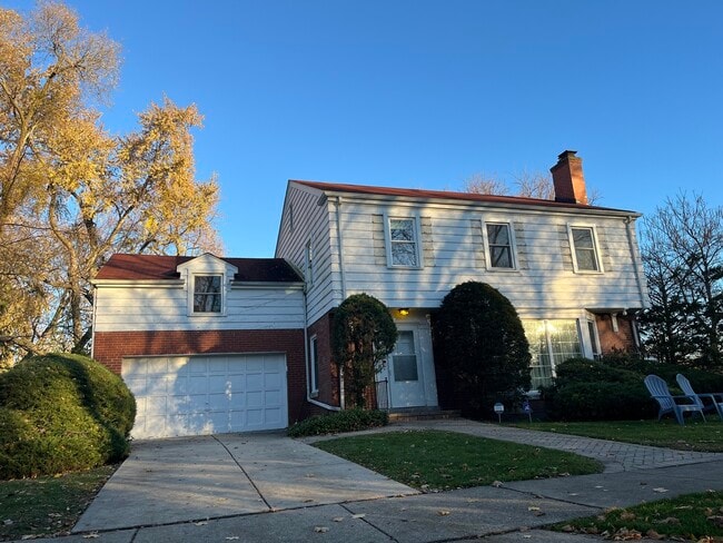 4350 Bobolink Terrace