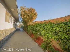 2231 Hauser Blvd in Los Angeles, CA - Building Photo - Building Photo