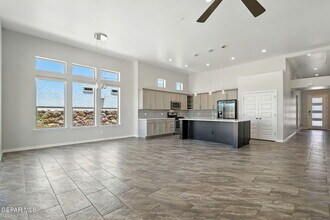7325 Steve Degroat Ln in El Paso, TX - Building Photo - Building Photo