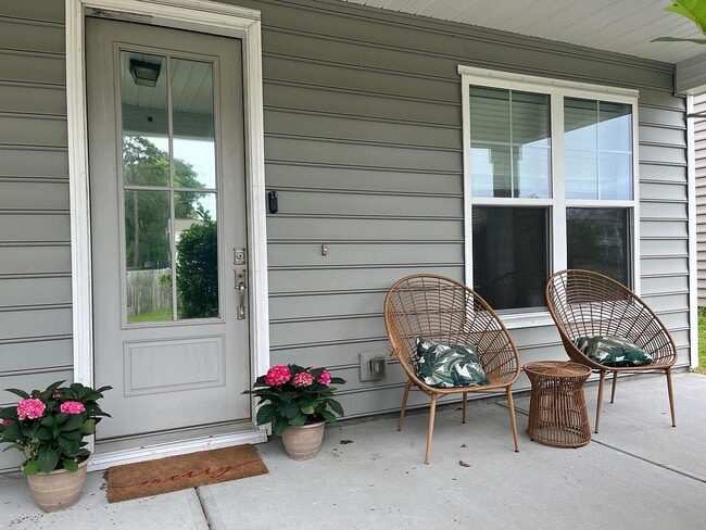 3794 Oyster Bluff Dr in Beaufort, SC - Building Photo - Building Photo