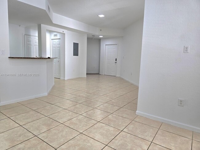 11501 NW 89th St in Doral, FL - Building Photo - Building Photo