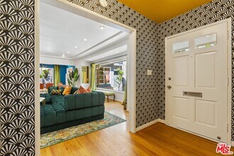 2867 Beachwood Dr in Los Angeles, CA - Building Photo - Building Photo