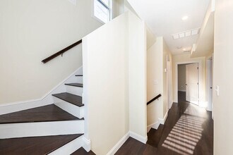 5 Malvern Ter, Unit #0 in Medford, MA - Foto de edificio - Building Photo
