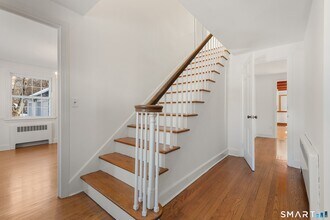 111 Lyons Plain Rd in Weston, CT - Building Photo - Building Photo