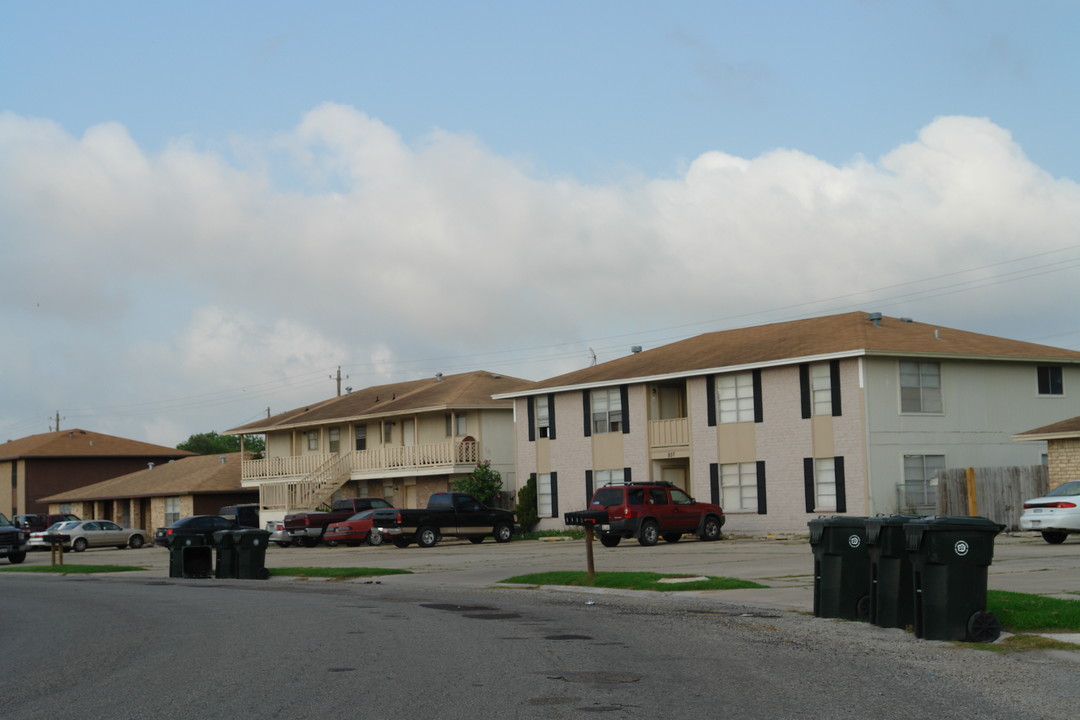 709-949 Quetzal St in Corpus Christi, TX - Building Photo