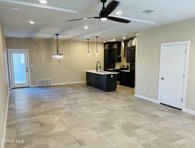 545 Osier Dr in Canutillo, TX - Building Photo - Building Photo