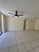 9320 Fontainebleau Blvd in Miami, FL - Building Photo - Building Photo
