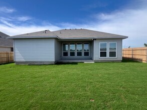 7222 Touchstone in Temple, TX - Foto de edificio - Building Photo