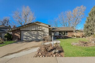 6385 S Pontiac Ct in Centennial, CO - Building Photo